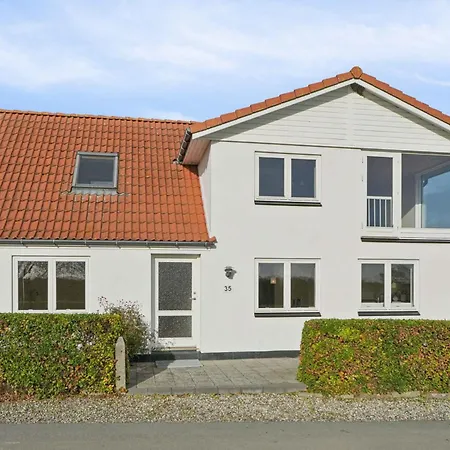 Lovely In Snode, Langeland Tranekaer