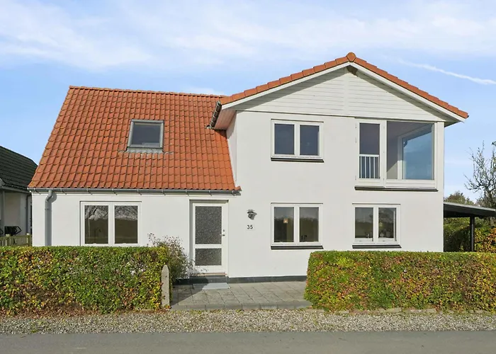 Lovely In Snode, Langeland Tranekær